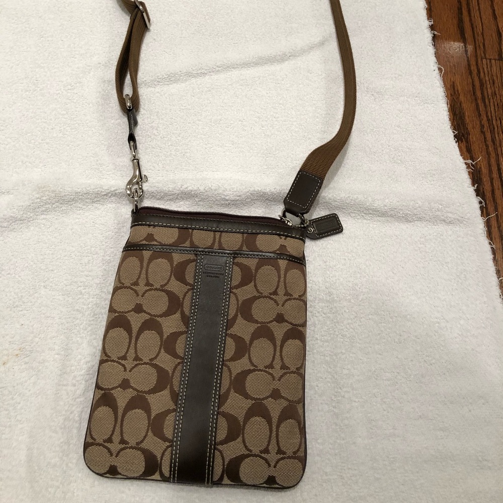Coach cross body purse. In perfect condition